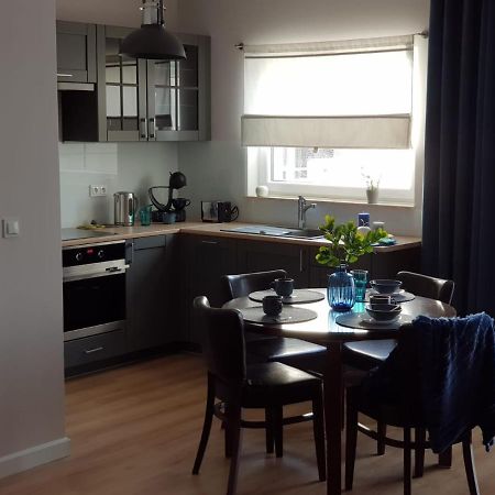 Apartament City View Wes Quality Suite بوزنان المظهر الخارجي الصورة