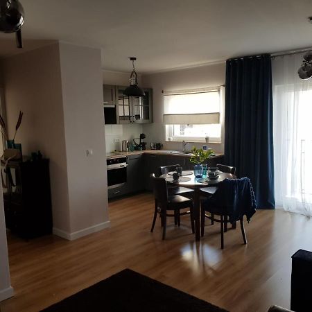 Apartament City View Wes Quality Suite بوزنان المظهر الخارجي الصورة