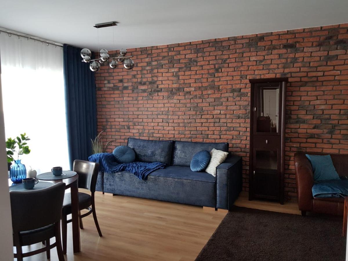 Apartament City View Wes Quality Suite بوزنان المظهر الخارجي الصورة
