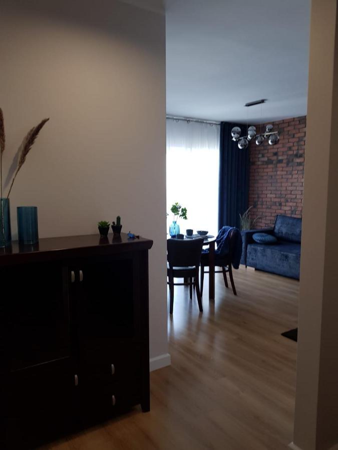 Apartament City View Wes Quality Suite بوزنان المظهر الخارجي الصورة